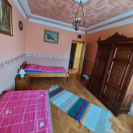 Fenyves Vendeghaz * Ταπόλκα