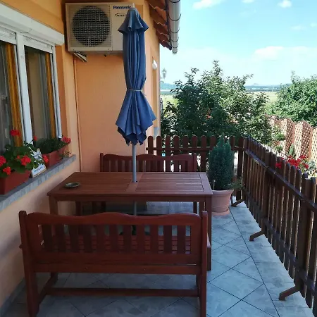 Fenyves Vendeghaz Feriehus Tapolca