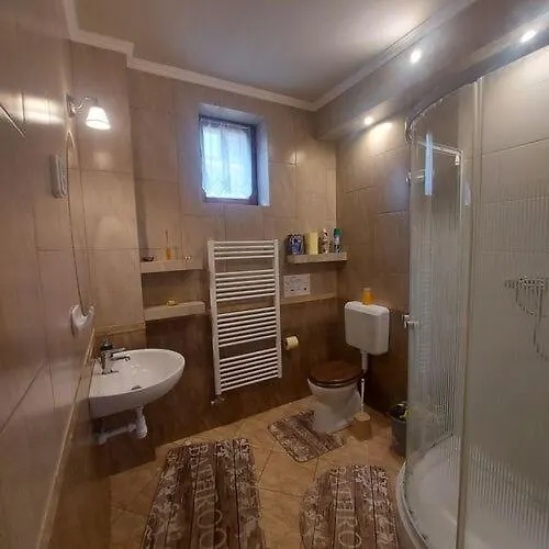 Fenyves Vendeghaz טפולצה