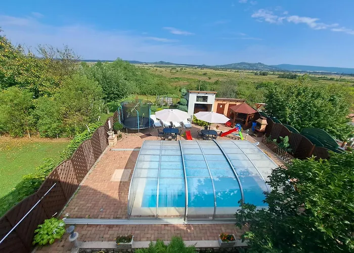 Fenyves Vendeghaz * Tapolca